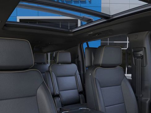 New 2026 Chevrolet Suburban Premier AWD/4WD image 24
