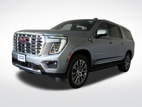 New 2026 GMC Yukon XL Denali w/ Sun & Power Step Package AWD/4WD image 7