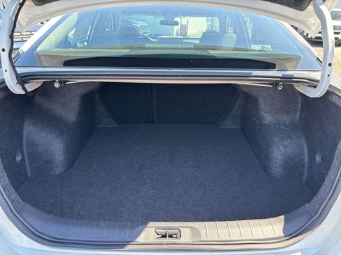 Used 2025 Nissan Altima 2.5 SV FWD image 31