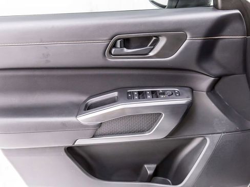 Used 2024 Nissan Pathfinder Rock Creek AWD/4WD image 24