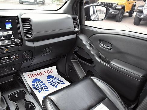 Used 2022 Nissan Frontier PRO-4X w/ Pro-4X Premium Package image 28