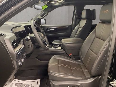 Used 2026 Chevrolet Suburban High Country AWD/4WD image 8