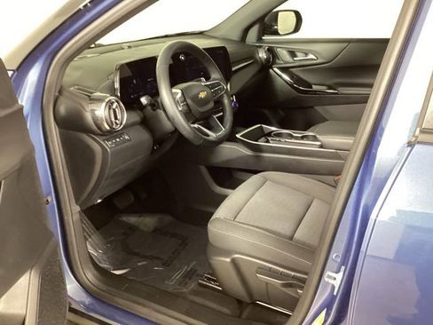 Used 2025 Chevrolet Equinox LT AWD/4WD image 29