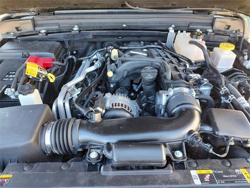 Certified 2023 Jeep Gladiator Sport image 37