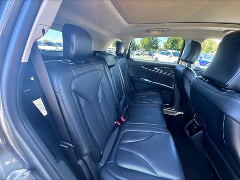 Used 2021 Lincoln Nautilus Reserve w/ Equipment Group 201A AWD/4WD image 27