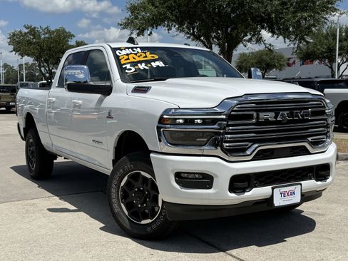 Used 2026 RAM 2500 Laramie AWD/4WD image 2