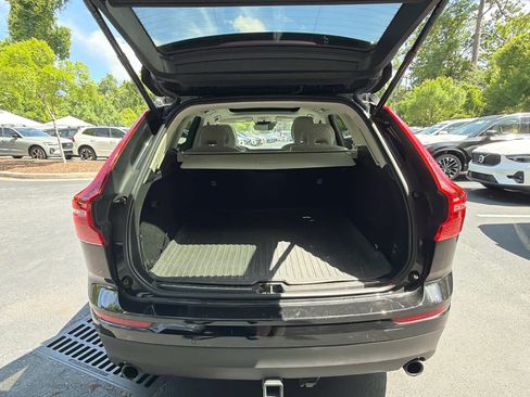 Used 2019 Volvo XC60 T5 Momentum w/ Premium Package FWD image 23