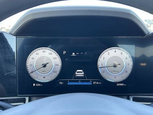 Used 2024 Hyundai Elantra SEL image 16