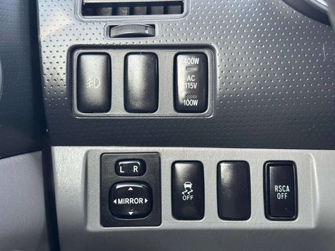 Used 2011 Toyota Tacoma 4x4 Access Cab V6 w/ TRD Sport Pkg image 27