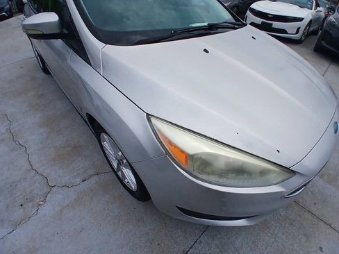 Used 2016 Ford Focus SE FWD image 15