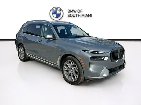Used 2024 BMW X7 xDrive40i image 1