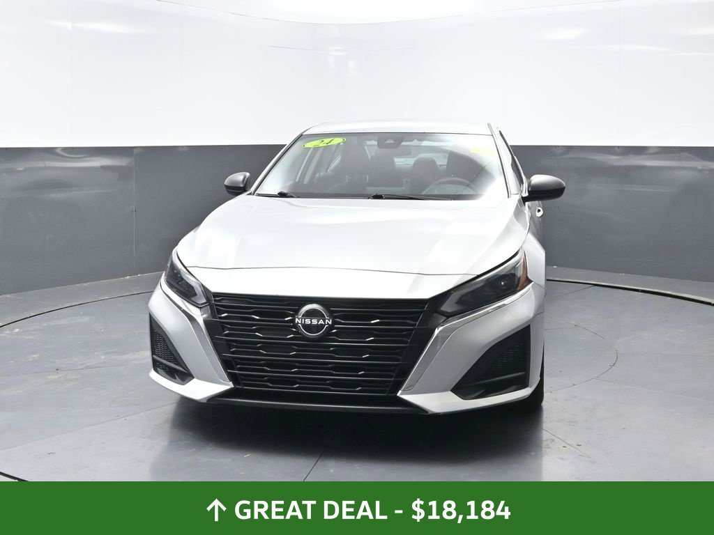 Used 2024 Nissan Altima 2.5 SV FWD image 7