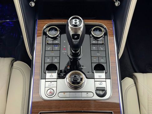 New 2026 Bentley Flying Spur Azure AWD/4WD image 38