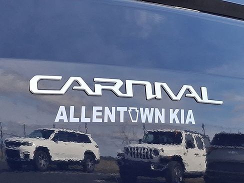Certified 2024 Kia Carnival LX image 30