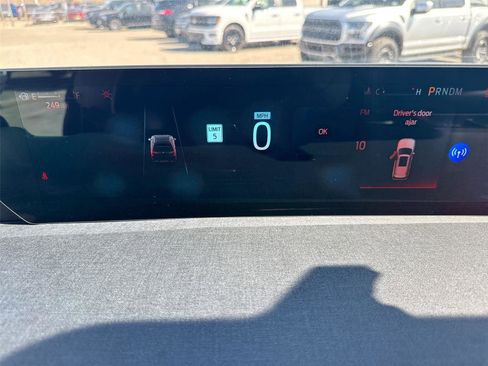 Certified 2025 Ford Expedition Active image 10