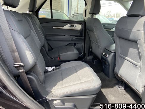 Used 2025 Ford Explorer Active AWD/4WD image 28