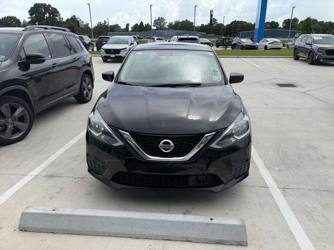 Used 2019 Nissan Sentra SV w/ Special Edition Package FWD image 2