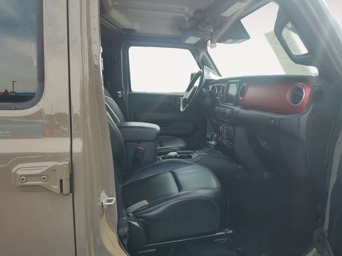 Used 2020 Jeep Gladiator Rubicon AWD/4WD image 15