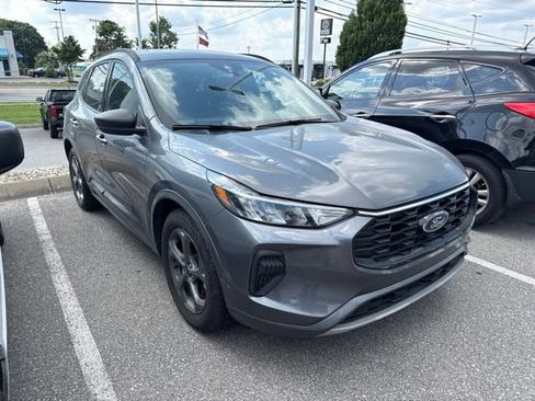 Used 2023 Ford Escape ST-Line w/ Tech Pack #1 FWD image 2