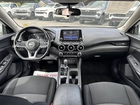 Used 2022 Nissan Sentra SV FWD image 12