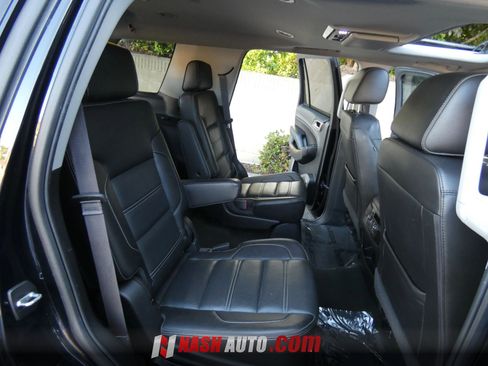 Used 2017 GMC Yukon Denali w/ Open Road Package RWD image 32