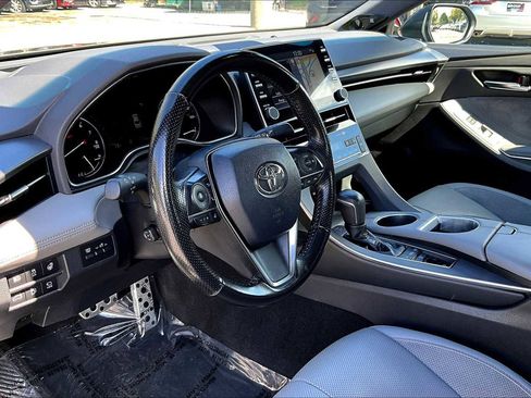 Used 2019 Toyota Avalon Touring w/ Advanced Safety Package image 17