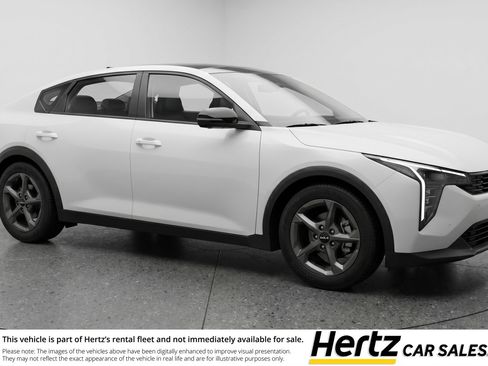 Used 2025 Kia K4 FWD image 1