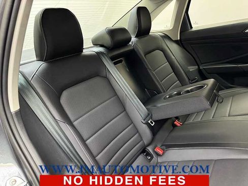 Used 2024 Volkswagen Jetta SE w/ Panoramic Sunroof Package FWD image 19