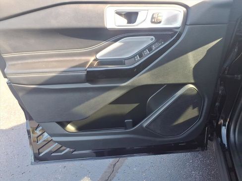 Used 2022 Ford Explorer ST w/ Equipment Group 401A image 12