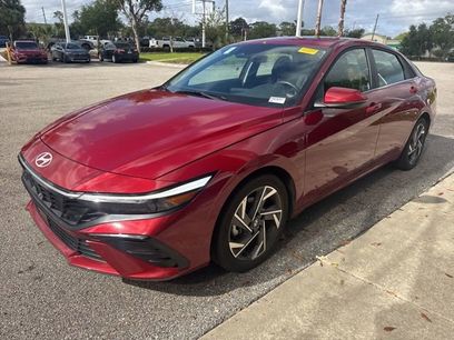 Used 2025 Hyundai Elantra Limited
