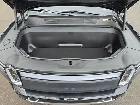 Used 2024 Rivian R1S Adventure image 79