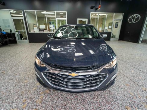 Used 2025 Chevrolet Malibu LT FWD image 6