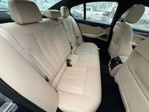 Used 2021 BMW 530i xDrive w/ Premium Package AWD/4WD image 28