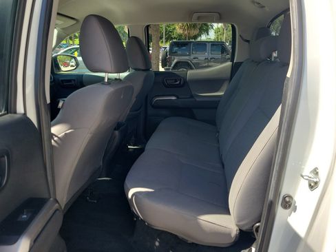 Used 2023 Toyota Tacoma SR5 w/ SR5 Appearance Package RWD image 9