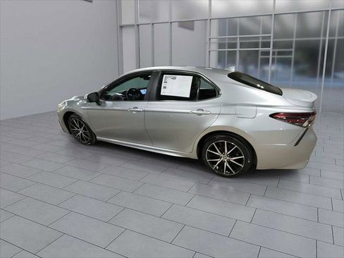 Certified 2023 Toyota Camry SE image 6