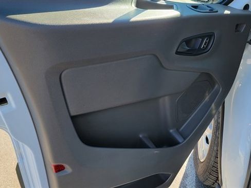 Used 2022 Ford Transit 350 XLT image 17