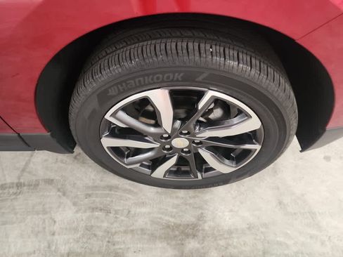 Used 2023 Chevrolet Equinox Premier image 16