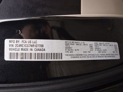 Used 2022 Chrysler Voyager LX image 27