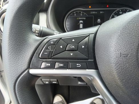 Used 2019 Nissan Kicks SV FWD image 23