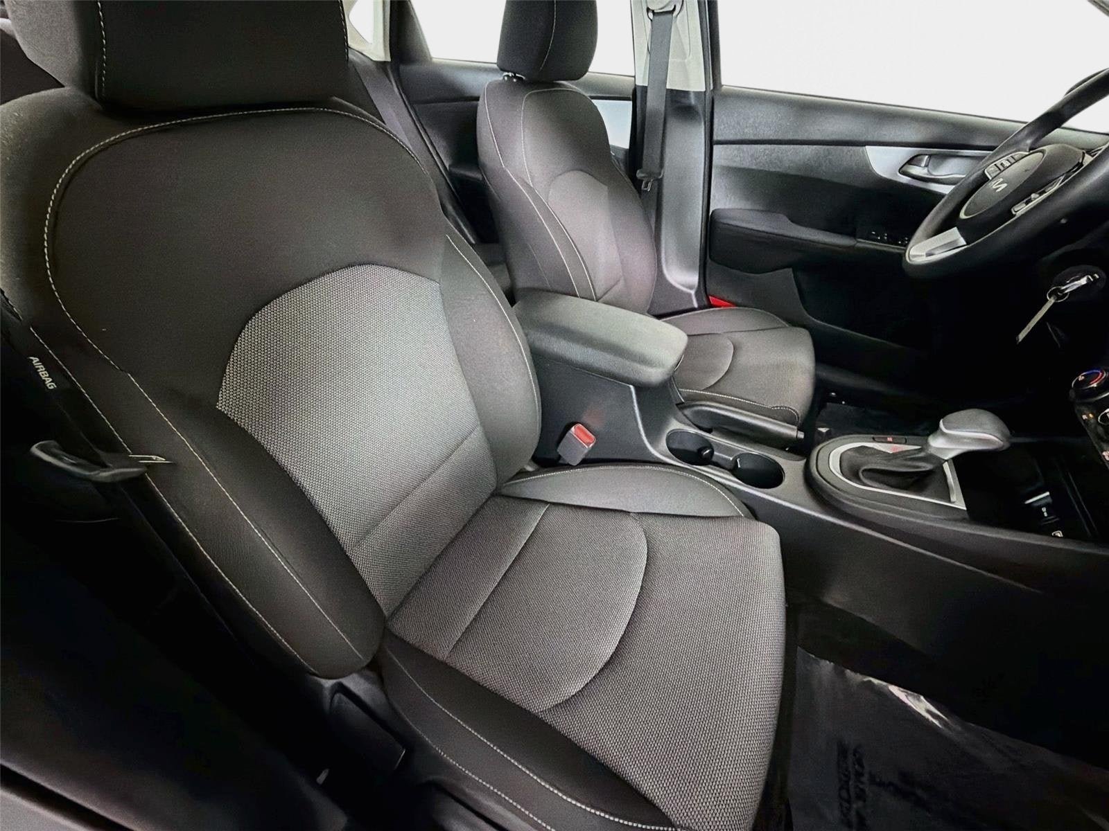 Used 2024 Kia Forte LXS w/ LXS Technology Package FWD image 24
