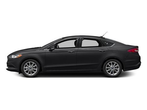 Used 2018 Ford Fusion SE w/ Equipment Group 201A FWD image 3