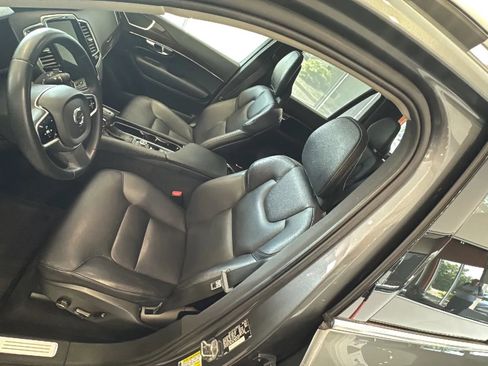 Used 2017 Volvo XC90 T6 Momentum w/ Vision Package AWD/4WD image 31
