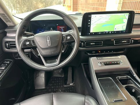 Used 2025 Lincoln Aviator Premiere image 15