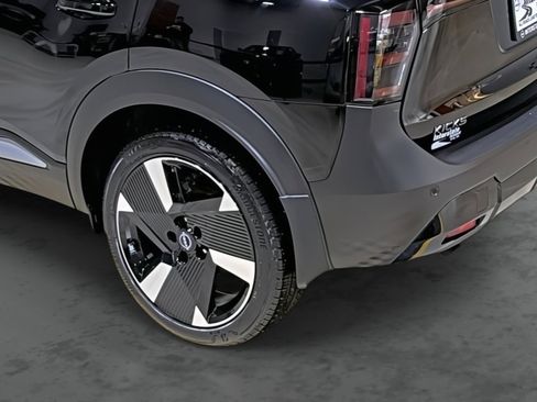 New 2026 Nissan Kicks SR w/ SR Premium Package image 9