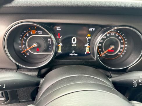 Used 2021 Jeep Wrangler Unlimited Sport AWD/4WD image 39