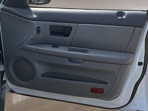 Used 2007 Ford Taurus SE FWD image 19