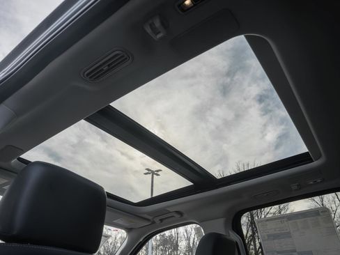 New 2025 Ford Expedition Platinum w/ Driver's Package image 48