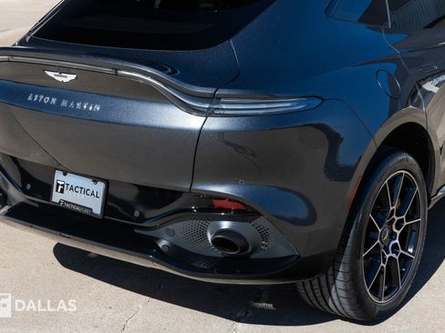 Used 2021 Aston Martin DBX image 17