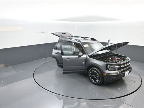 Certified 2025 Ford Bronco Sport Outer Banks w/ Outer Banks Tech Package+ image 35