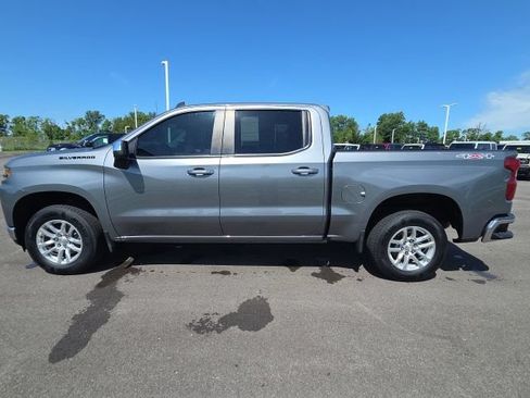 Used 2021 Chevrolet Silverado 1500 LT w/ LPO, Dark Essentials Package AWD/4WD image 12